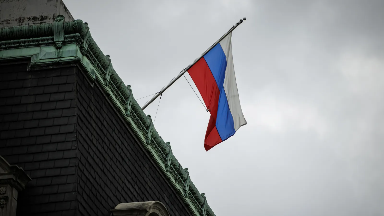 Russia-linked hackers breach critical infrastructure organizations via edge devices